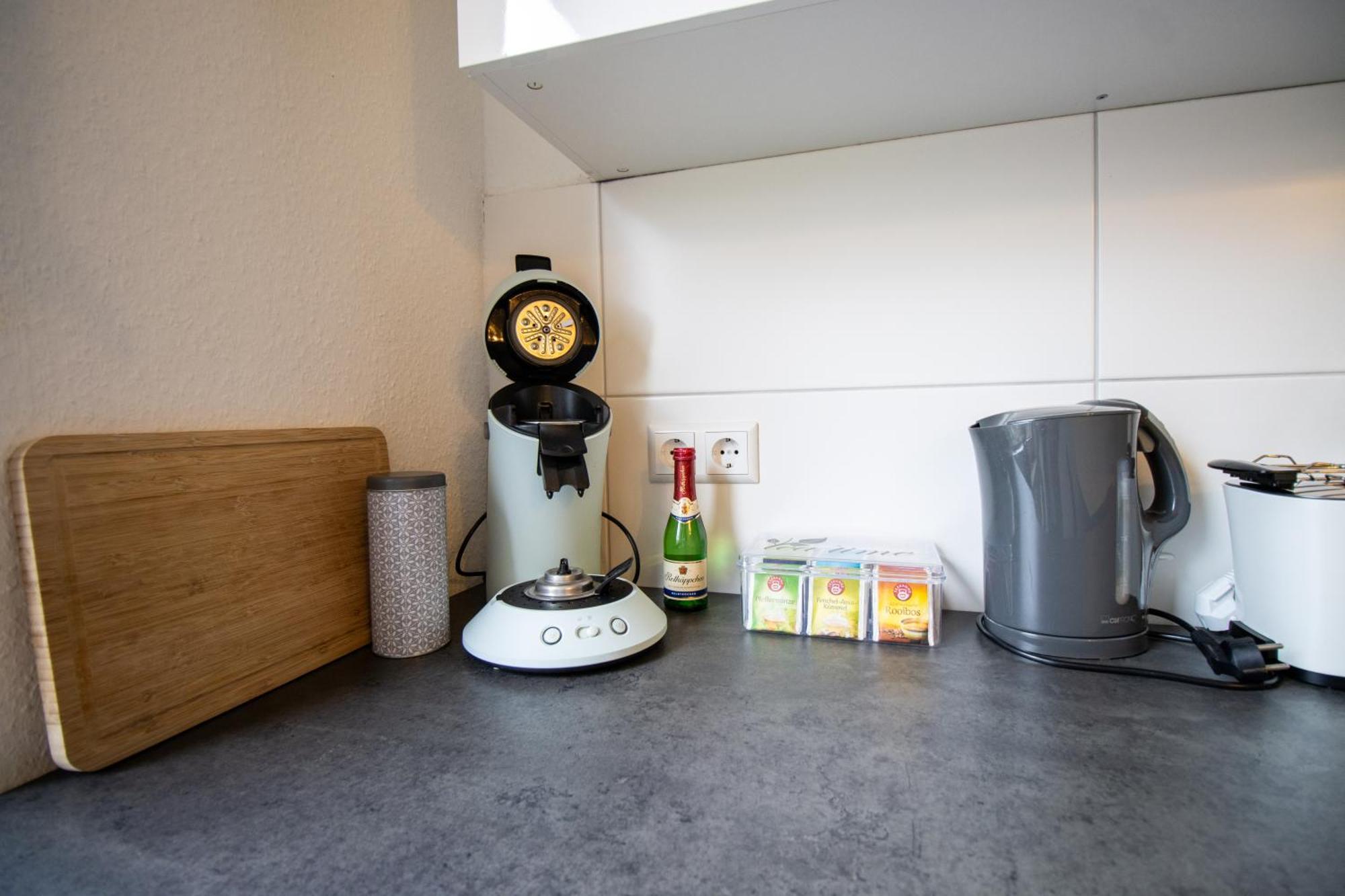 Wohnung Fuer 5 Gaeste Grosse Kueche Messe- Und Citynah ฮันโนเวอร์ ภายนอก รูปภาพ