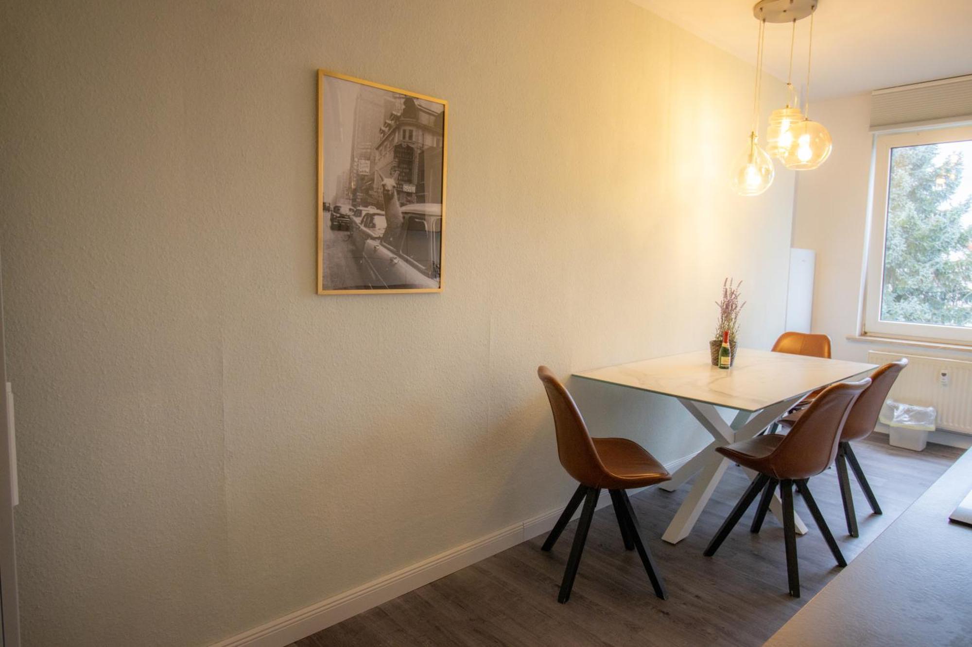 Wohnung Fuer 5 Gaeste Grosse Kueche Messe- Und Citynah ฮันโนเวอร์ ภายนอก รูปภาพ
